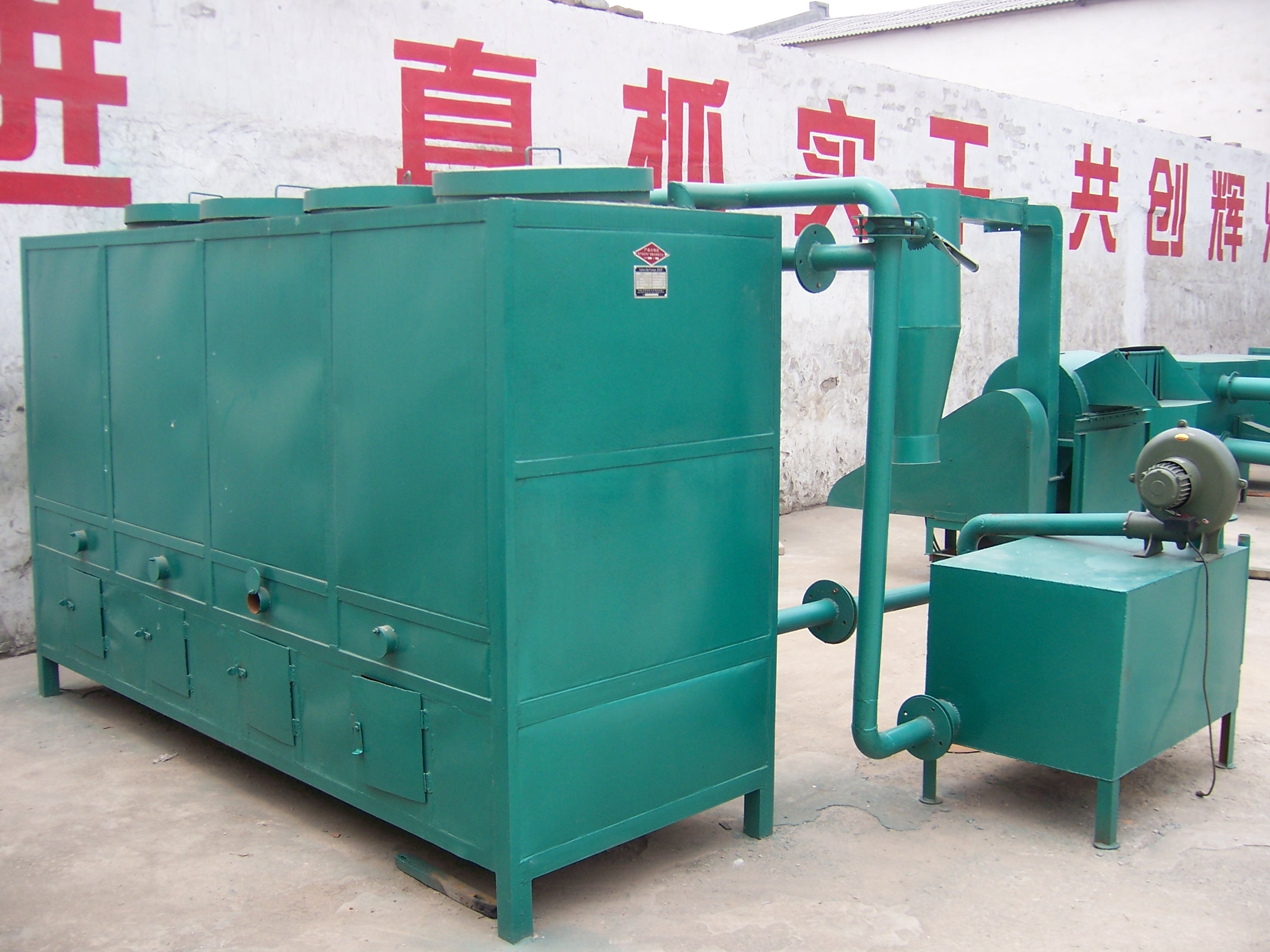 機(jī)制木炭機(jī)，鞏義通利。產(chǎn)品圖片