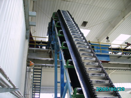 大傾角皮帶機產(chǎn)品圖片