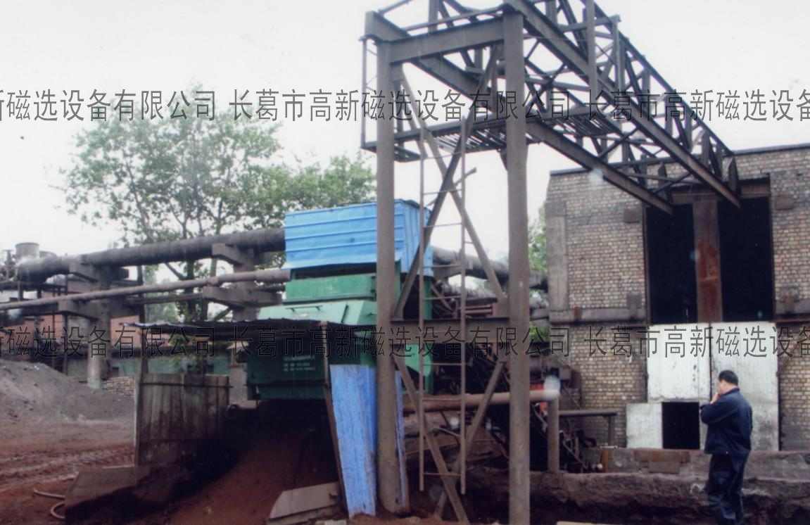 礦石干式磁選機(jī)選礦設(shè)備產(chǎn)品圖片
