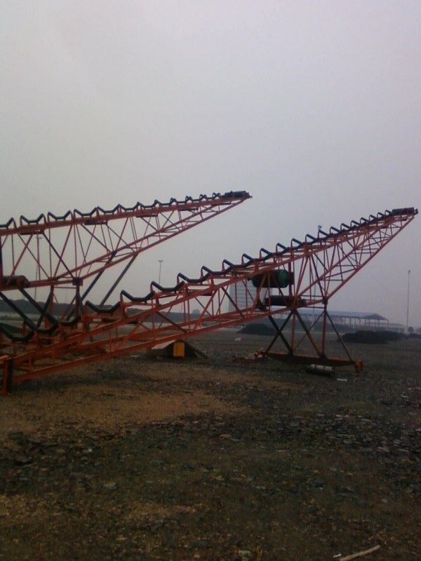 輸送機(jī)/皮帶輸送機(jī)/上海輸送機(jī)/上海路橋輸送機(jī)產(chǎn)品圖片