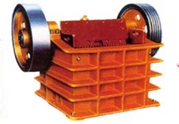 鄭州銘達(dá)重工機(jī)械制砂生產(chǎn)線用的鄂式破碎機(jī)(細(xì)破)產(chǎn)品圖片