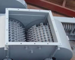 三星Galaxy s4 與其他智能機(jī)差距 齒輥破碎機(jī) 輥式破碎機(jī)產(chǎn)品圖片