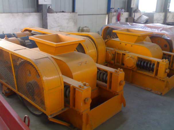 河南華東專業(yè)雙齒輥破碎機