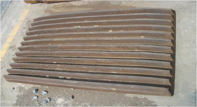 廠家直銷高效耐磨高錳鋼顎板產(chǎn)品圖片