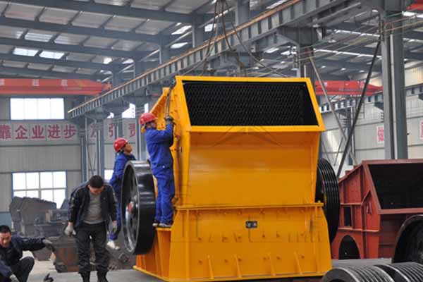 PCS錘式破碎機產(chǎn)品圖片