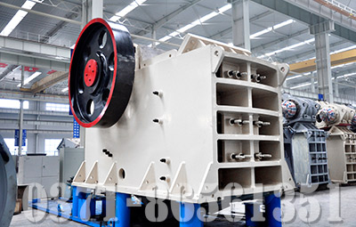 顎式破碎機(jī)產(chǎn)品圖片