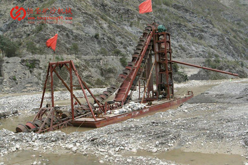 鐵沙船、挖沙選鐵船產(chǎn)品圖片