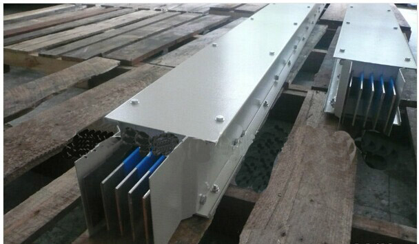 礦物澆注母線槽