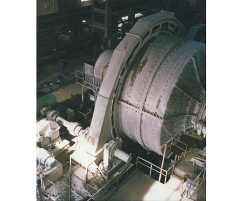 自磨機(jī)廠家供貨價格-【沈陽時代重礦】