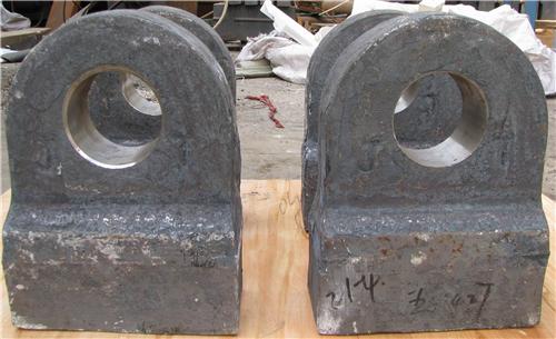 高鉻復合錘頭 高錳鋼錘頭 耐磨錘頭 雙金屬熱復合錘頭 破碎機錘頭