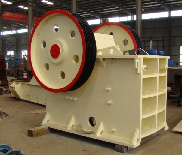 坤克PE顎式破碎機性價比高產(chǎn)品圖片