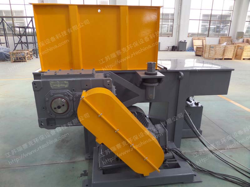 單軸撕碎機供應產品圖片