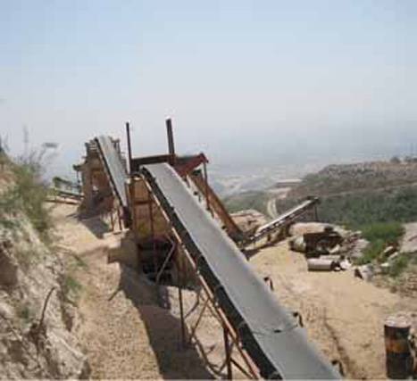 皮帶輸送機設備,移動式皮帶機,輸送設備,帶式輸送機廠家產(chǎn)品圖片