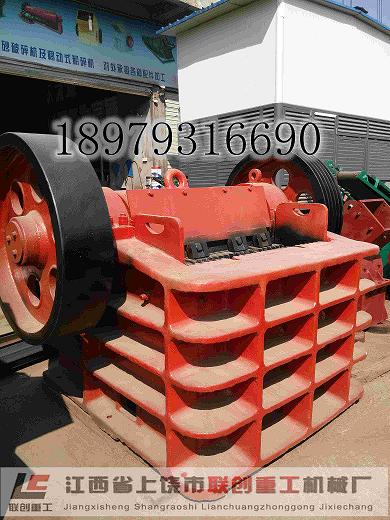 江蘇顎式破碎機(jī)型號(hào) 破碎機(jī)報(bào)價(jià) 頁巖粉碎機(jī)供應(yīng)商產(chǎn)品圖片