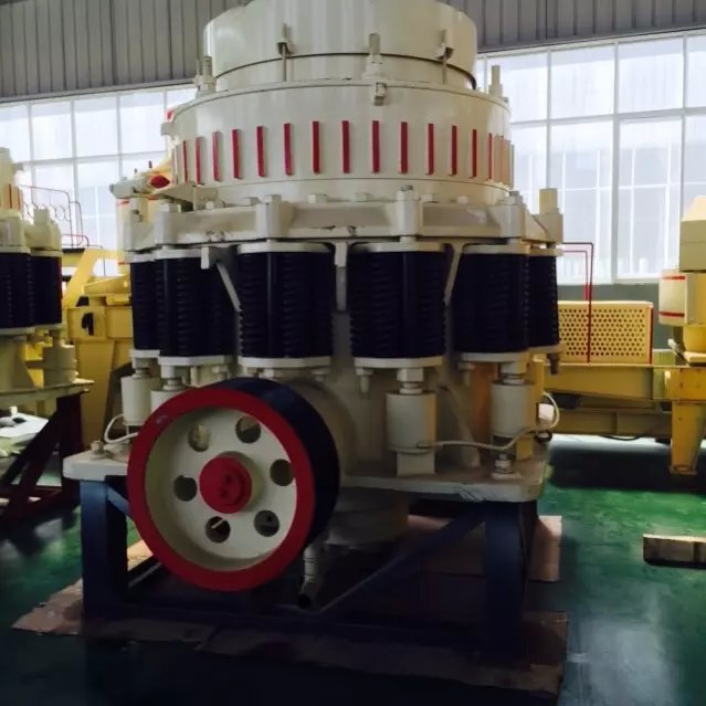 河南少重圓錐破碎機(jī)，西蒙斯圓錐破碎機(jī)