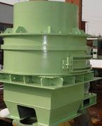 PL立式?jīng)_擊破碎機