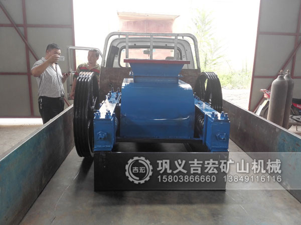 對輥破碎機(jī)的保養(yǎng)關(guān)系著使用壽命