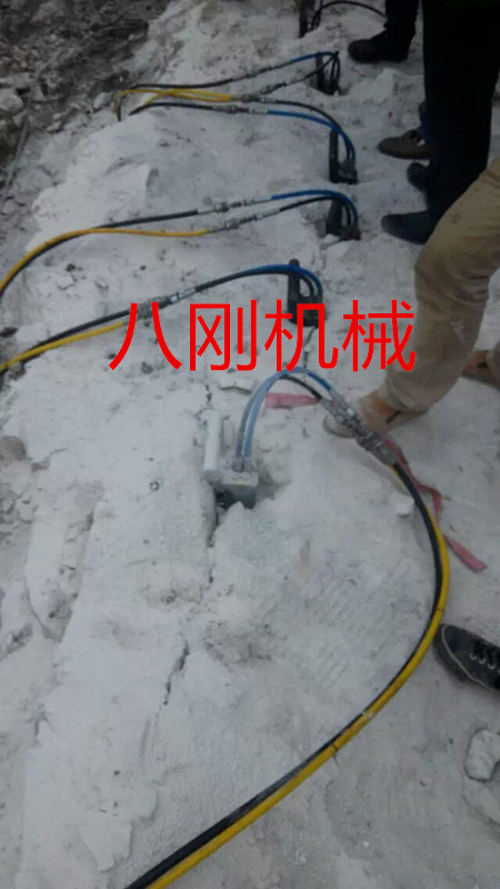 地基巖石快速破除機(jī)械設(shè)備產(chǎn)品圖片
