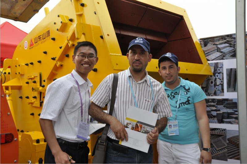 反擊式破碎機(jī)礦山推薦設(shè)備產(chǎn)品圖片