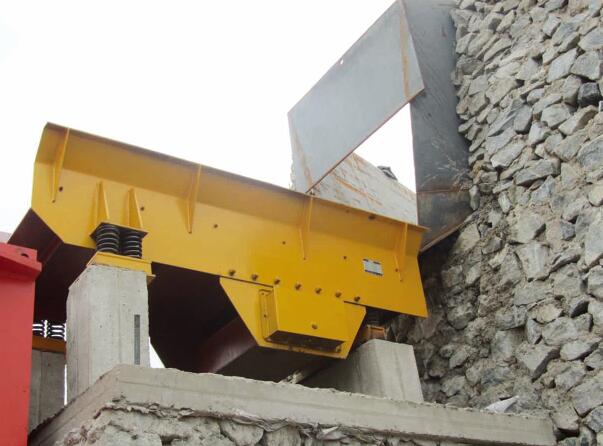 給料機(jī) 山東破碎專業(yè)宇翔機(jī)械產(chǎn)品圖片