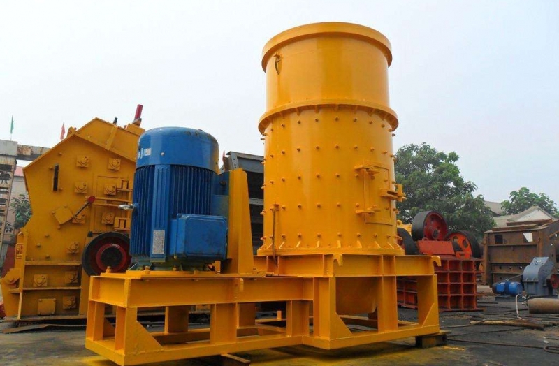 河南少重重型立式復(fù)合破碎機(jī)