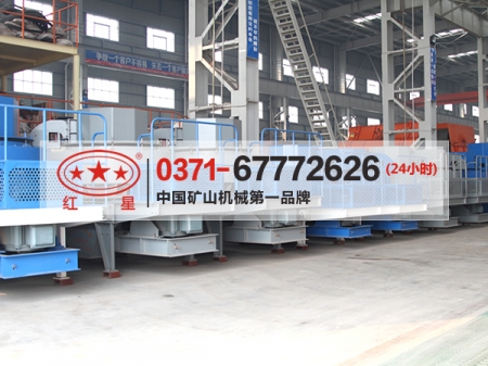 河卵石制砂機(jī)制砂現(xiàn)場(chǎng)說(shuō)明MYK58