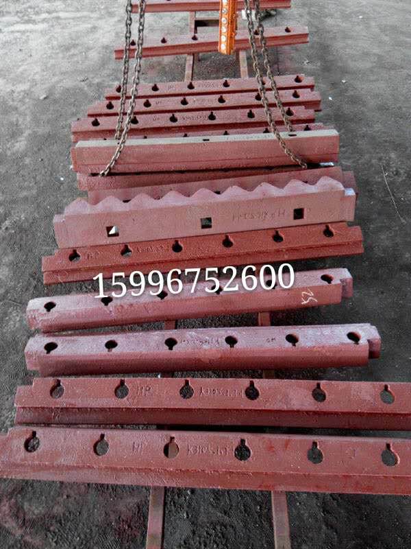 上海山寶PE900X1200顎式破碎機楔塊