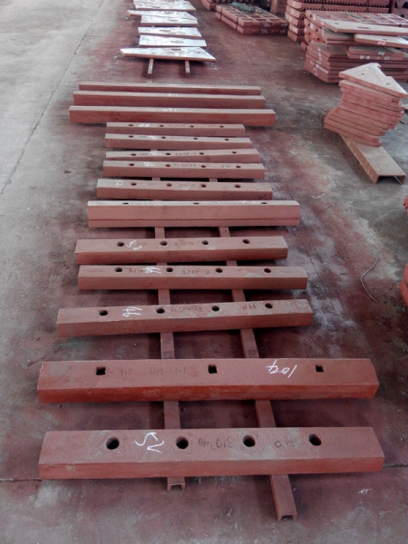 上海山寶PE750X1060顎式破碎機壓塊