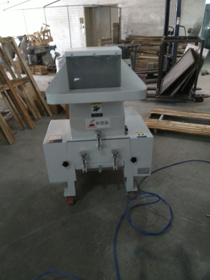 PU彈性體推薦破碎機(jī),PU軟膠破碎機(jī)