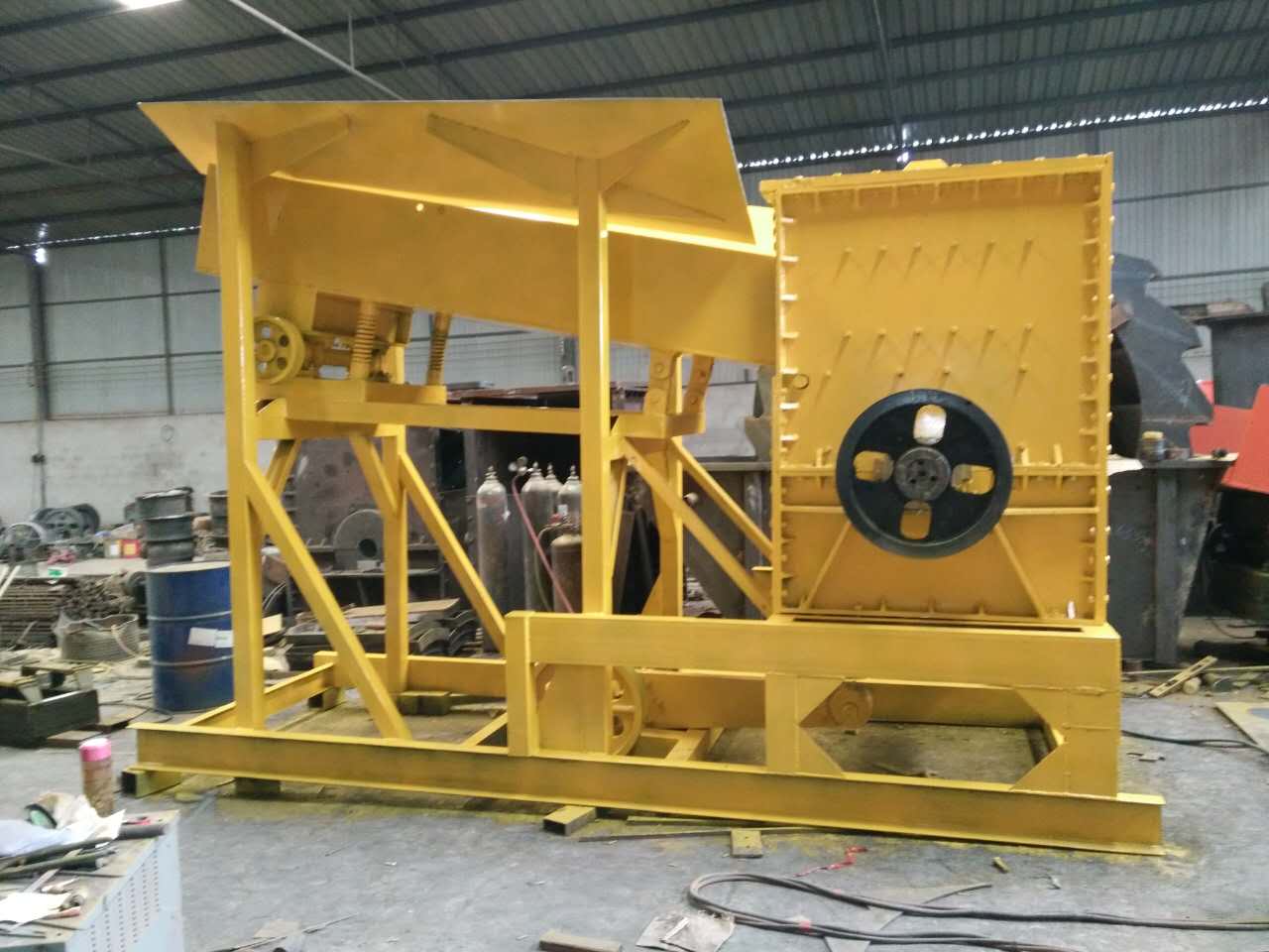 買(mǎi)臺(tái)破碎機(jī)做老板產(chǎn)品圖片