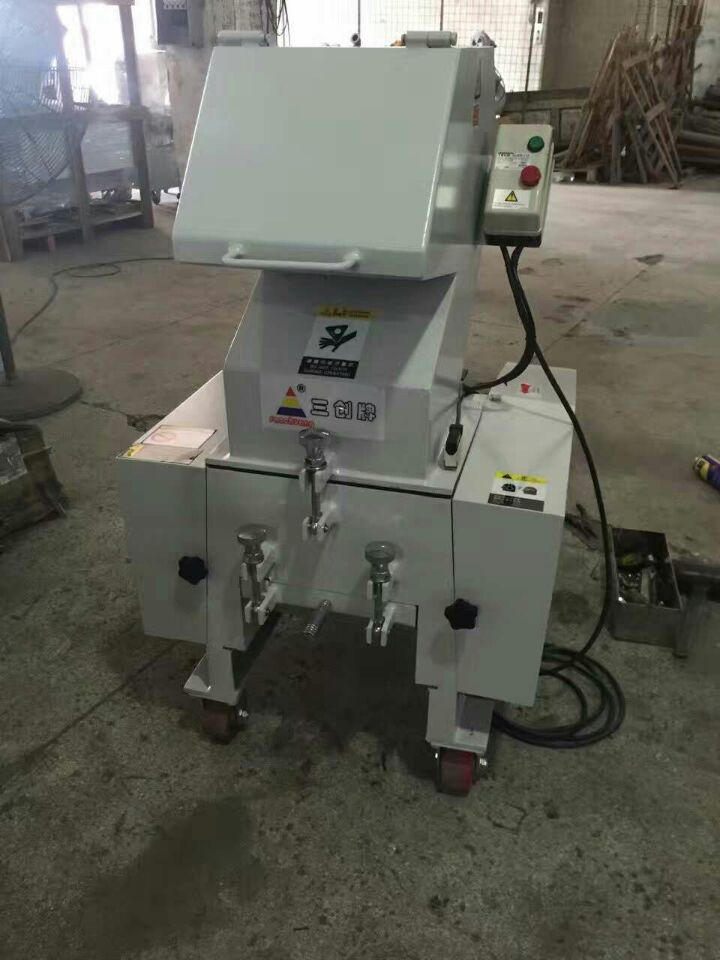 塑料粉碎機(jī)廠家直銷