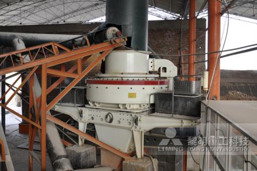 河卵石圖片 河里的卵石破成沙子