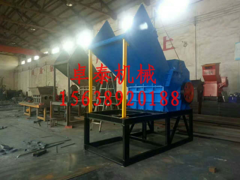 800型廢鋼破碎機(jī)工作效率高，節(jié)能環(huán)