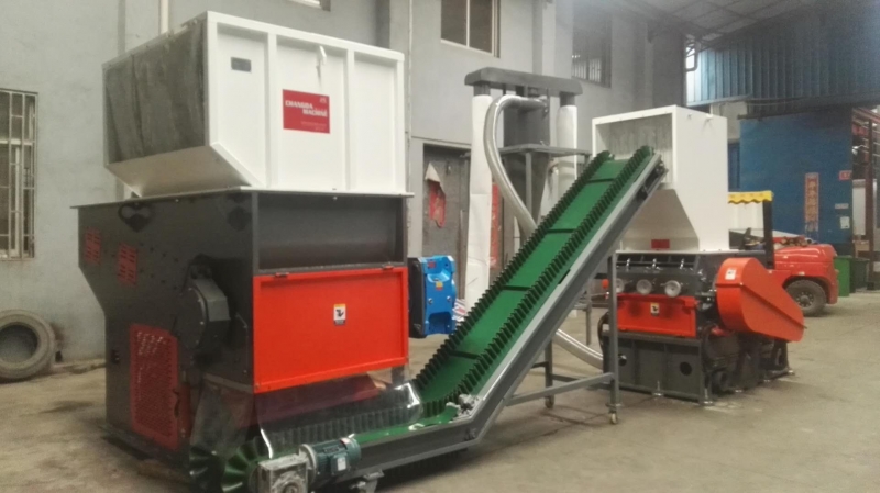 PVB汽車玻璃膜塊料單軸撕碎機產品圖片