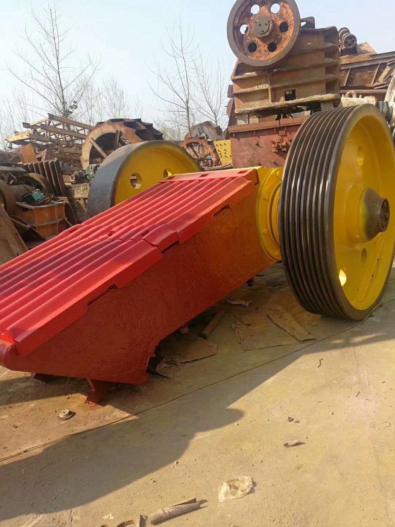 出售二手900*1200破碎機