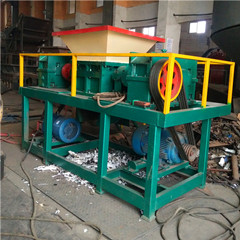 電子垃圾破碎設(shè)備 塑料橡膠雙軸撕碎機(jī) 志乾鋰電池粉碎機(jī)