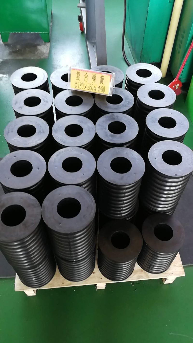 振動篩復(fù)合彈簧產(chǎn)品圖片
