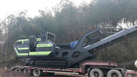 美斯達移動反擊式破碎機MC-250IS