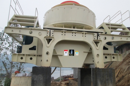 式板錘制砂機(jī)結(jié)構(gòu)介紹