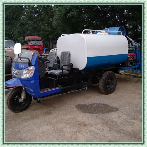 車(chē)載式汽油發(fā)電機(jī)組霧炮機(jī)噴霧機(jī)