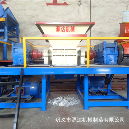 塑料撕碎機用實力為企業(yè)獻禮poju9產品圖片