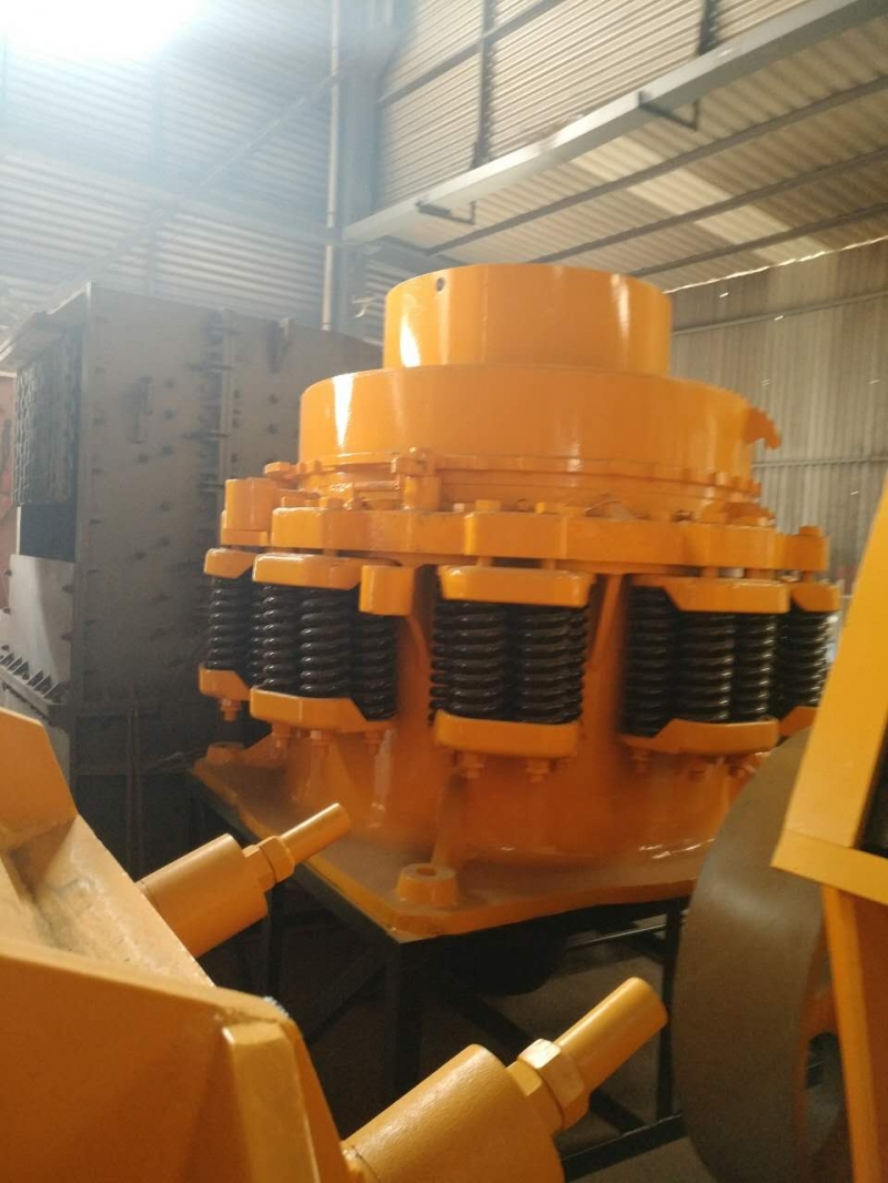 圓錐破碎機-單杠液壓圓錐機-圓錐機產(chǎn)品圖片