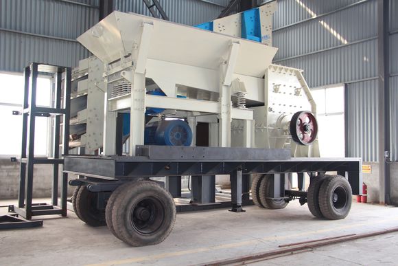 雙級(jí)移動(dòng)式破碎站/新型移動(dòng)式制砂機(jī)配置標(biāo)準(zhǔn)、合理，安全性