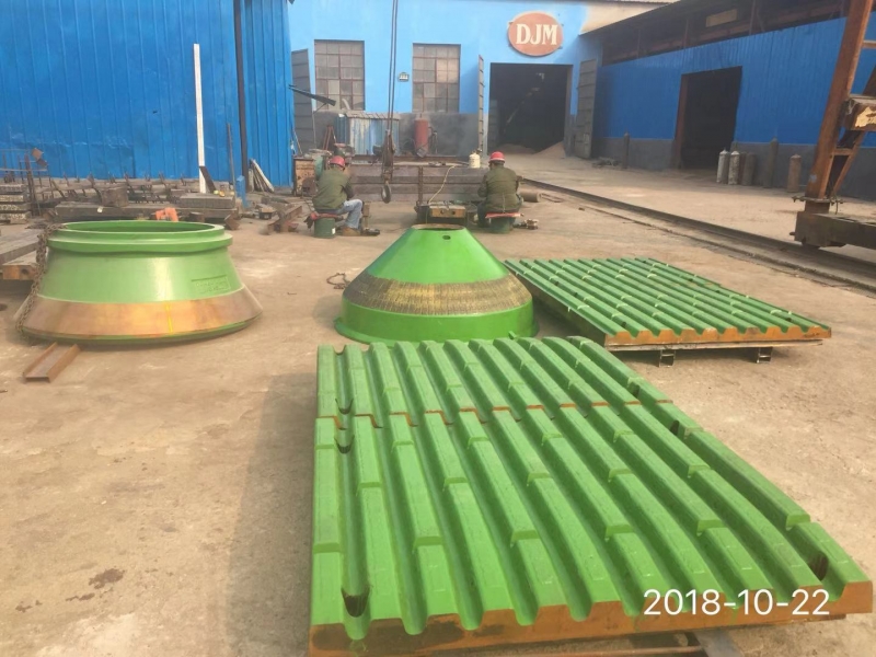 高錳鋼陶瓷復(fù)合齒板