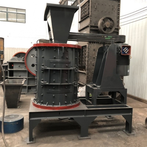 鵝卵石制砂機(jī)立軸板錘河卵石制砂機(jī)產(chǎn)品圖片