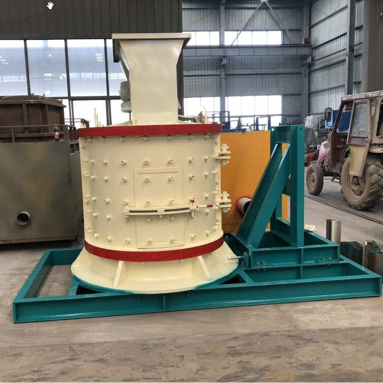 堅(jiān)硬礦石制砂設(shè)備立式復(fù)合式制砂機(jī)產(chǎn)品圖片