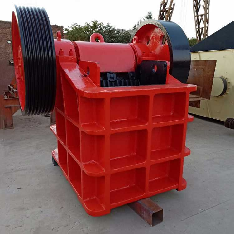 600*900鄂式破碎機(jī) 制砂生產(chǎn)線粗破產(chǎn)品圖片