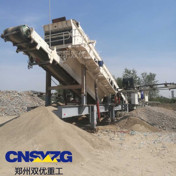 江蘇南京輪胎式移動破碎站現(xiàn)貨  移動方便 投產(chǎn)迅速