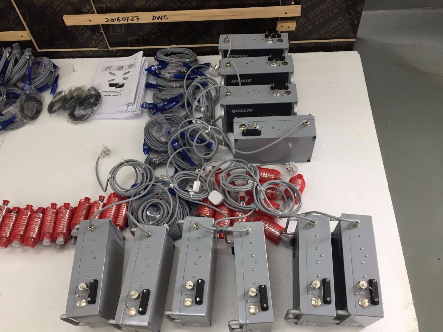 供應(yīng)瑞士原裝進(jìn)口超聲波篩分機(jī)