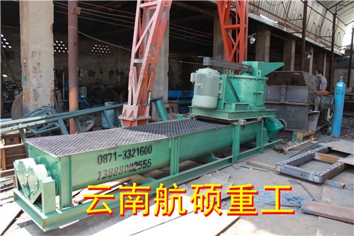 德宏立式打砂機 砂石立式復合破碎機 立式粉煤機